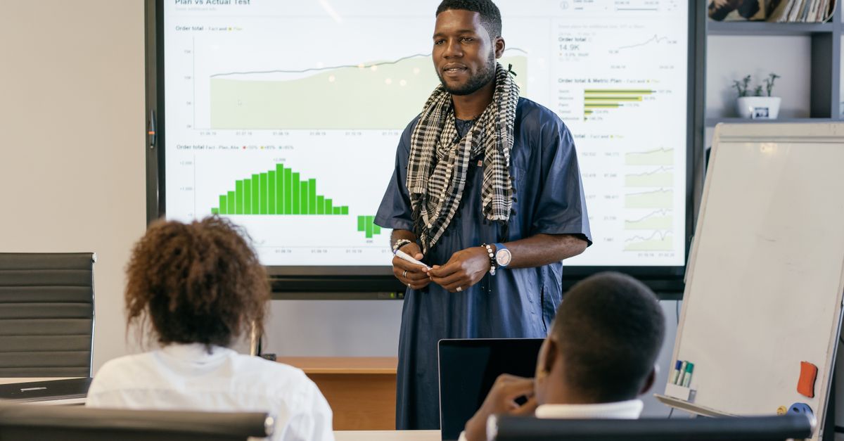E4-12 · AFRIKPRO Trainer : accompagner et évaluer